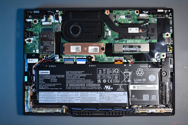 Lenovo ThinkPad X13 Gen 4: innards