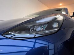 Tesla cars in the US finally getting Matrix Headlights feature (Image source: jojje167 on X)