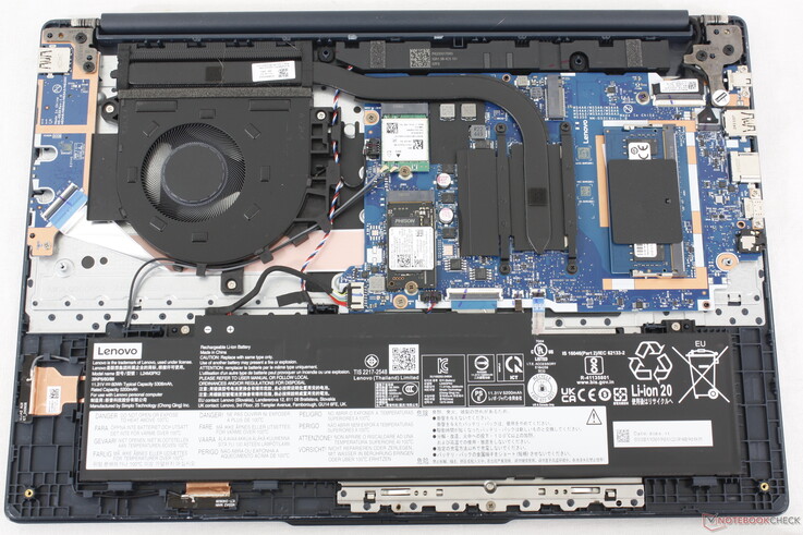2025 IdeaPad Slim 3 15IRH10R motherboard for comparison showing no major internal changes