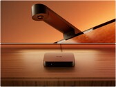 Philips Hue Play Screen Sync with fisheye camera (top) and Play HDMI sync box 4K (bottom).