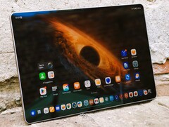 Notebookcheck reviews the Honor MagicPad 4