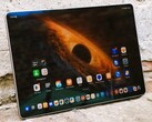 Notebookcheck reviews the Honor MagicPad 4