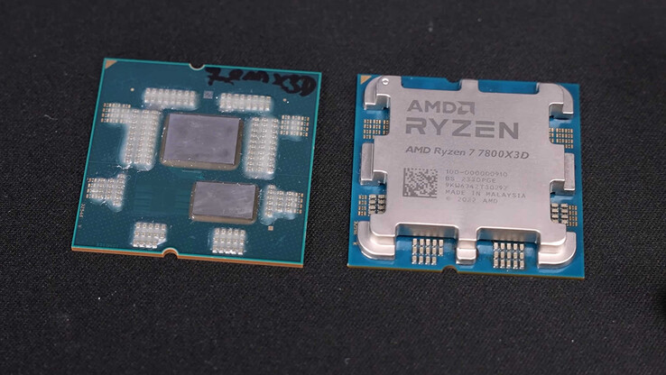 No protective coating on the capacitors of the fake Ryzen 7 7800X3D (Image source: Der8auer)