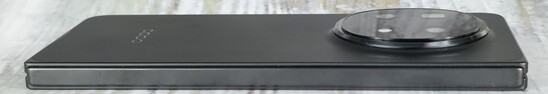 Top case side (hinge)