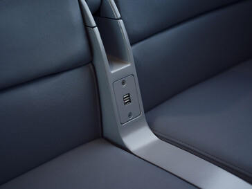 USB-A between seats. (Image source: Amtrak)
