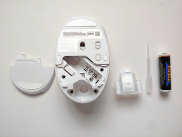 A fragrance vial inside the battery compartment of the mouse. (Image source: Notebookcheck)