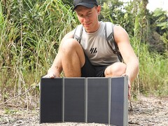A Kickstarter crowdfunding campaign has launched for the DEXPOLE Solar Power Bank. (Image source: DEXPOLE)