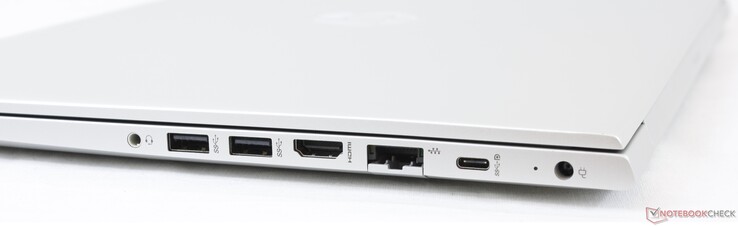Right: 3.5 mm combo audio, 2x USB 3.1 Gen. 1 Type-A, HDMI 1.4b, Gigabit RJ-45, , USB 3.1 Type-C w/ DP and PD