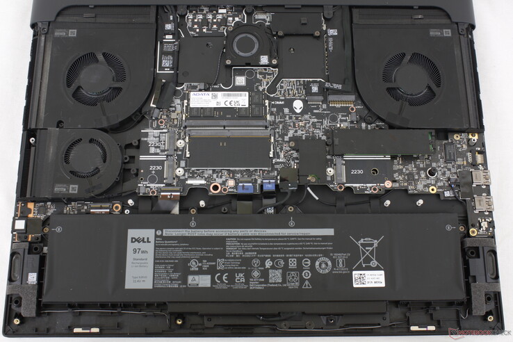 Alienware m18 R1 Intel-Nvidia configuration for comparison. Note the extra 4th M.2 SSD slot