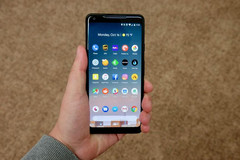The Pixel 2 XL featured an LG-made OLED panel. (Source: ZDNet)