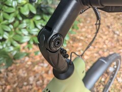 Adjustable handlebars (Image Source: Stephen Pereyra / Notebookcheck)