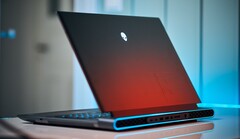 Dell has put the Alienware m18 R2 with an RTX 4090 and Core i9 on sale for 30% off MSRP (Image source: Alex Wätzel)