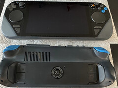 This Steam Deck prototype is significantly less powerful than retail units. (Image source: eBay - edited)