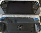 This Steam Deck prototype is significantly less powerful than retail units. (Image source: eBay - edited)