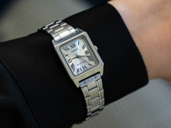 Casio LTP-B150D-7B (pictured)