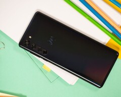 The Motorola Edge is, of course, one of the first devices on the list. (Source: NextPit)