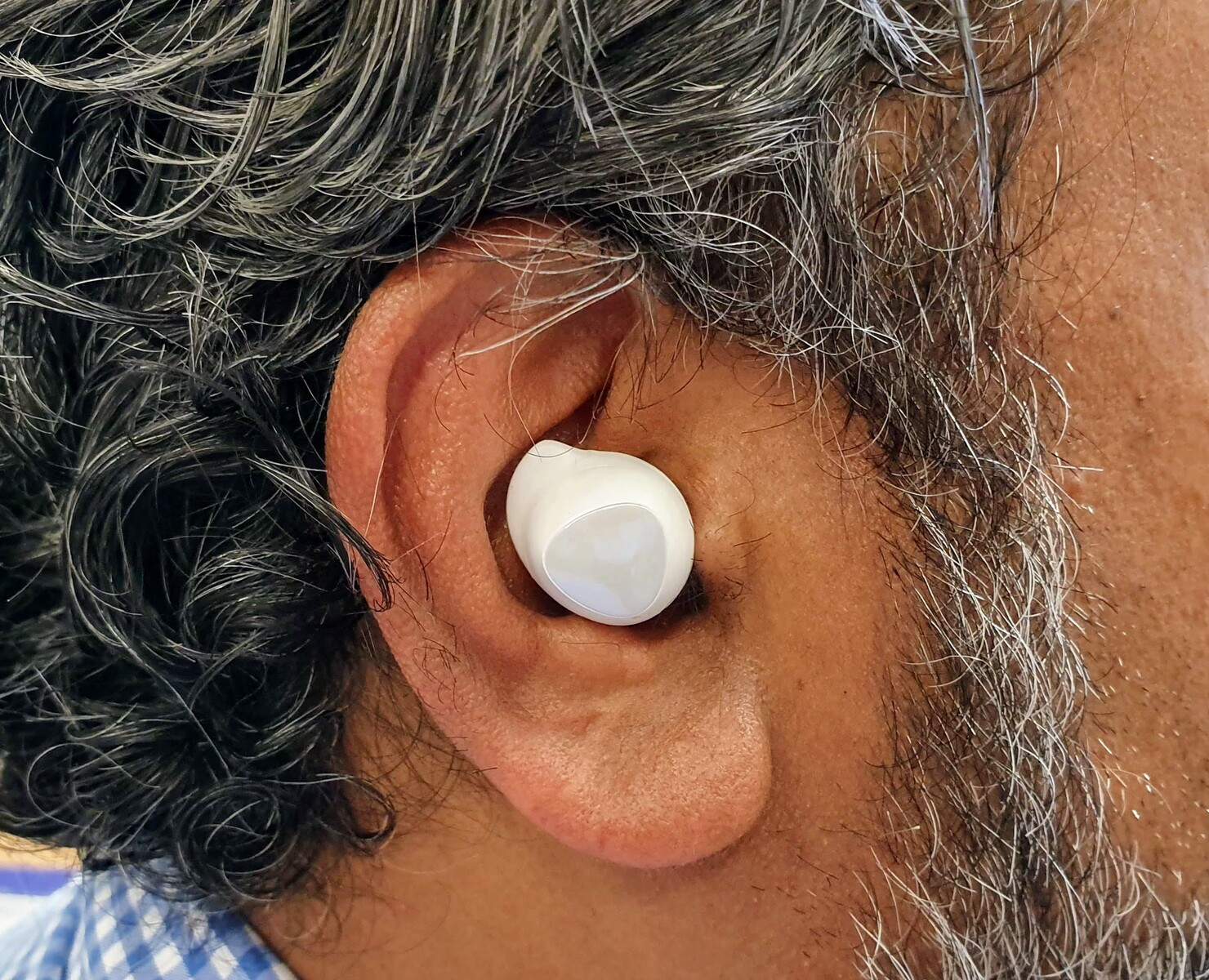 Samsung airpods hotsell in ear