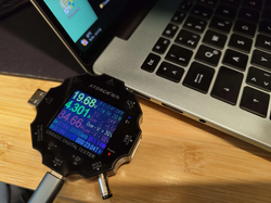 Power consumption on the 100-watt USB-C power supply