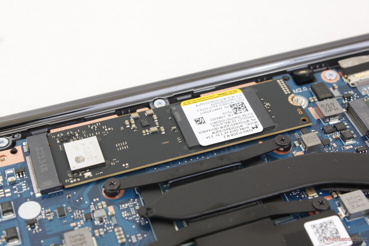 System supports up to one internal M.2 PCIe4 x4 NVMe SSD with no heat spreader