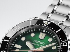 Close-up of the Seiko Marinemaster HBF003J1 showing its green sunburst dial,