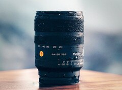 Thypoch wants to offer an f/2.8 zoom lens at an affordable price.