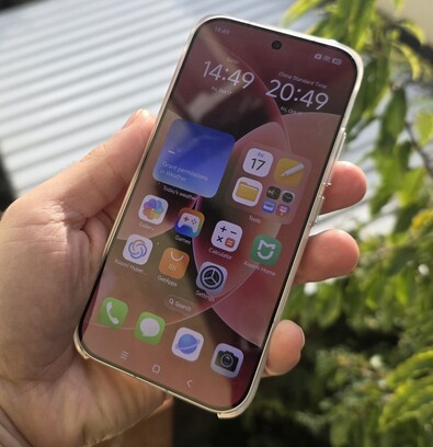 Xiaomi 17 HyperOS 3 smartphone review