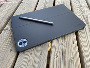 Honor Pencil and Bluetooth keyboard