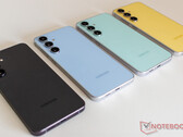 Galaxy S24 FE is basically an affordable alternative to the S24+ (Image source: Notebookcheck)