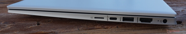 microSD, USB-C (Power Delivery, DP 1.4, 10 Gbit/s), USB 3.2 Gen1, HDMI 2.0, power supply