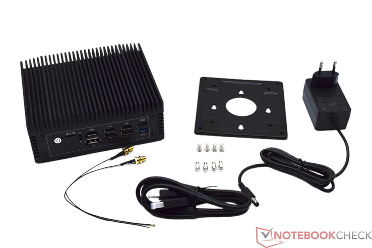 The Newsmay AC8F-POE’s box contents