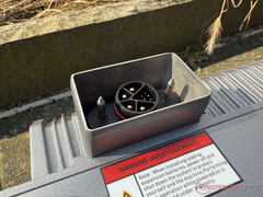 Additional battery connection