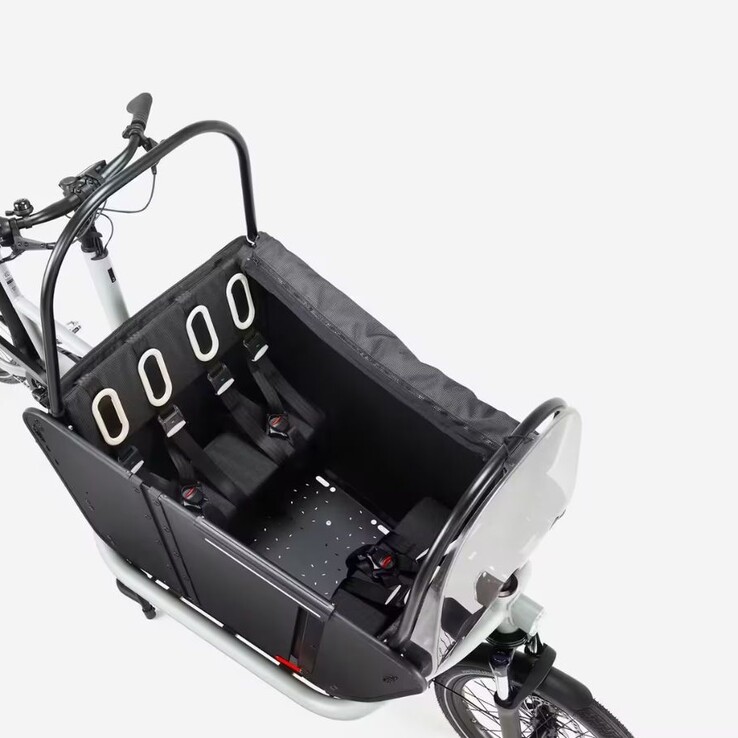 The Decathlon Btwin F900E Electric Family Cargo Bike in Polar White. (Image source: Decathlon)