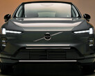 Deliveries of the new Volvo EX60 have begun in Europe. The electric SUV offers up to 810 kilometers of electric range.