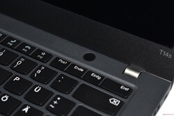 Lenovo ThinkPad T14s G2: fingerprint reader integrated into the power button