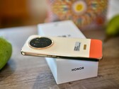 Sturdy and with exceptionally long battery life: The Honor X80 Pro Max is something special.