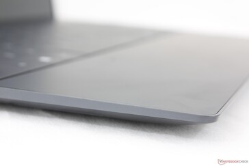 Chassis comes in Graphite gray or Platinum white color options