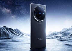 The Vivo X100 Pro utilizes a 100 mm periscope telephoto camera with a large 1/2 inch sensor. (Image: Vivo)