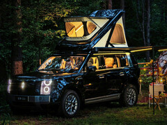 The Enjoy G9 SUV concept with retractable rooftop tent