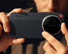 The Xiaomi 17 Ultra special Leica Edition starts at around $1,138 in China. Pictured: the zoom ring in action. (Image source: Xiaomi)