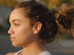 The Lumia 2 is a rather inconspicuous wearable (Image source: Lumia Health)