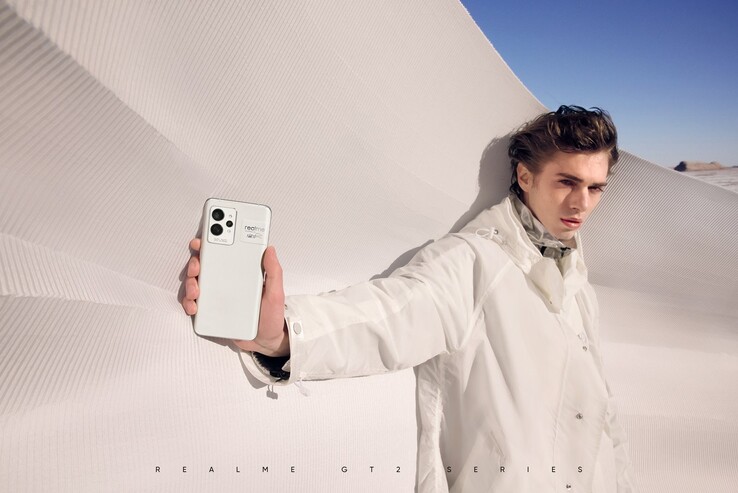 Realme's new GT2 design. (Source: Realme via Vogue IT)