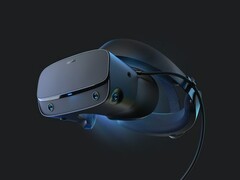 The new Oculus Rift S is an iterative improvement over the original. (Source: Oculus)