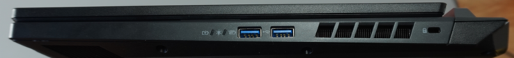 Right ports: 2 x USB-A (10 Gbit/s), Kensington lock