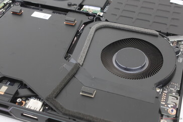 Despite having so many fans, RPM is low and lethargic when not running demanding loads for a relatively quiet browsing/streaming experience