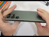 The S23 Ultra undergoes a bend test. (Source: JerryRigEverything via YouTube) 