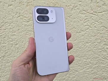 Google Pixel 9 Pro Fold in review. (Image source: Marcus Herbrich)