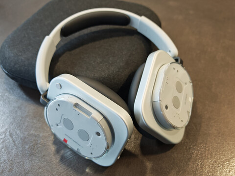 A premiere with powerful sound and guaranteed eye-catchers - Nothing Headphone (1) review