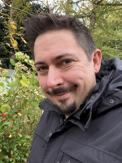 A selfie with the iPhone Air