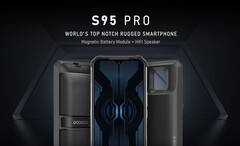 The Doogee S95 Pro and its 2 new modules. (Source: Doogee)