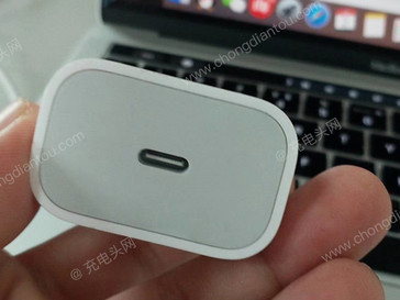 The USB-C connector (Source: Chongdiantou)